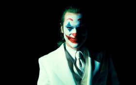 《小丑2》：华金·菲尼克斯再次演绎犯罪王子，音乐剧元素引人期待缩略图