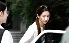 刘亦菲和女配角同框大比拼：有些女演员真心不怕被比下去缩略图